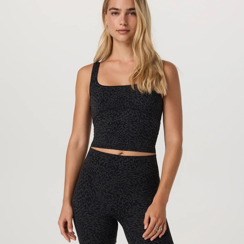Vuori AllTheForm™ Support Tank